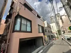 東京都新宿区西新宿の倉庫